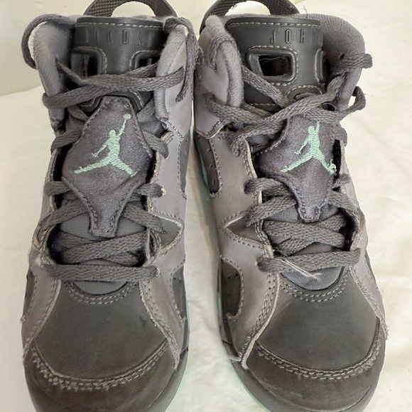 Nike Air Jordan 6 Retro Gray Green Glow Kids Size 12C - Picture 1 of 12